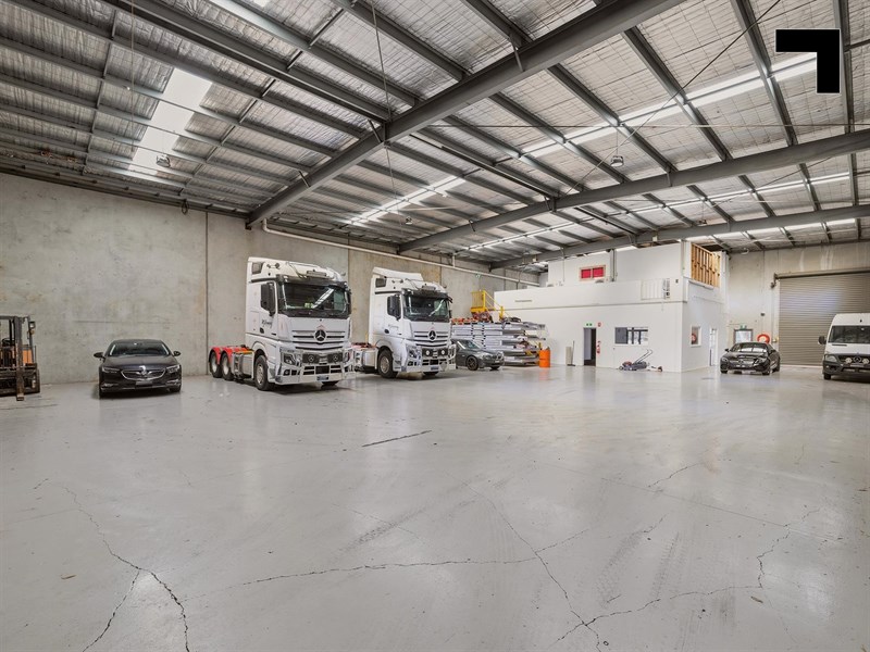 556-558 Somerville Road, Sunshine West