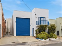 14 Stirling Crescent, Surrey Hills