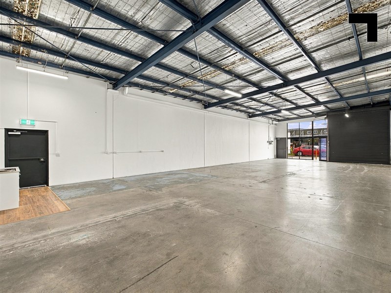43 Moore Road, Airport West