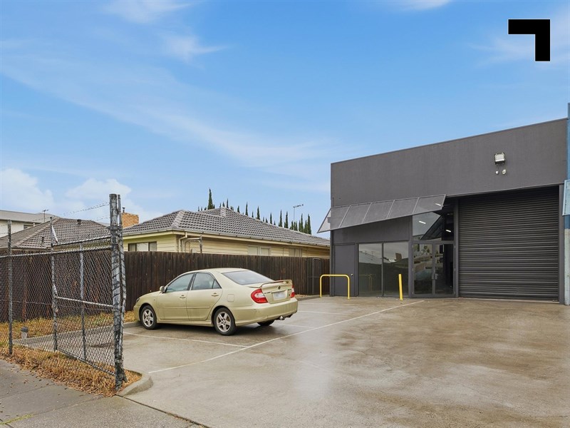 43 Moore Road, Airport West