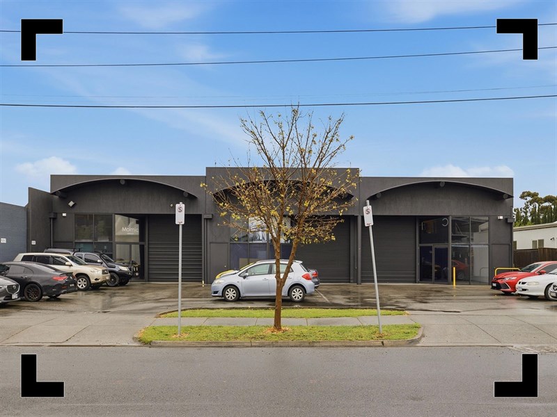 43 Moore Road, Airport West